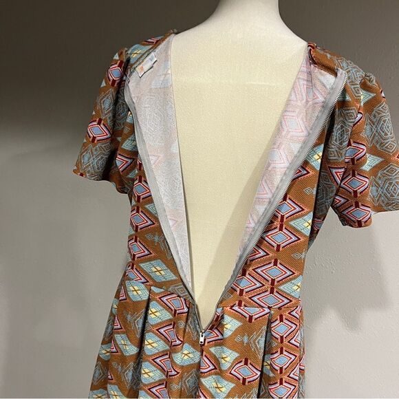 LuLaRoe Amelia geometric print short sleeve scoop neck casual plus size dress 2X - Picture 11 of 15